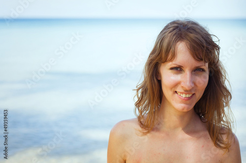smiling woman © Song_about_summer