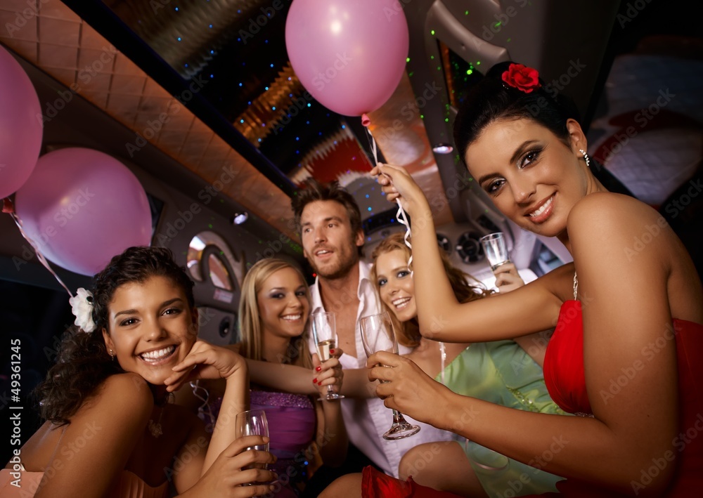 Obraz premium Hen party in limousine