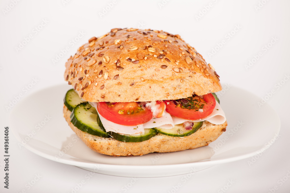 Mehrkorn Brötchen belegt mit Schinken und Salat Mehrkorn Brötchen belegt mit Schinken und Salat
