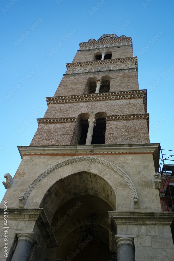 Obraz premium Campanile del Duomo dei Santi Erasmo e Marciano