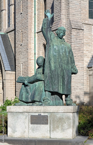 Fotografie Monument to brothers Olaus and Laurentius Petri in Orebro