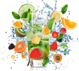 Deken met foto Opspattend water Fruit Cocktail with splashing liquid isolated on white  © Lukas Gojda