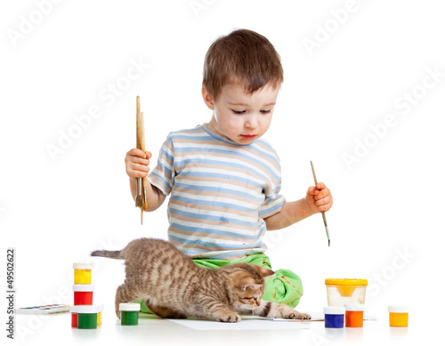 kid drawing paints with cat