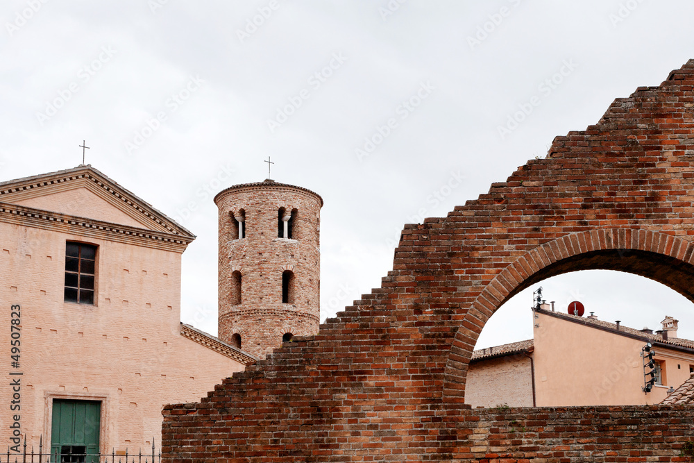 houses, walls and towers in Ravenna