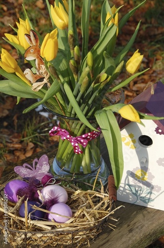 Vase mit Tulpen