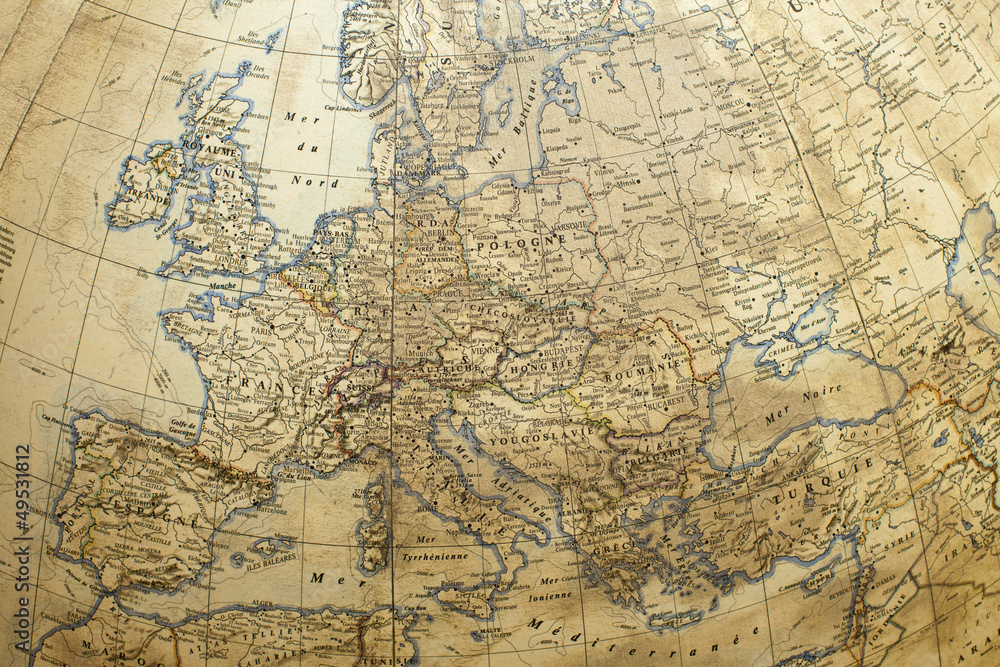 Obraz bardzo stara antyczna kula ziemska z detalami Europy
