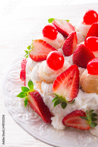 Fototapeta Naklejka Na Ścianę i Meble -  meringue-based dessert