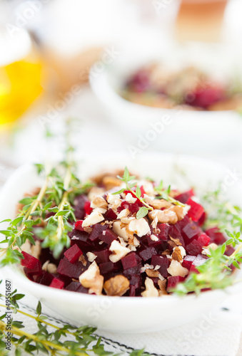salad of roasted beets and walnuts