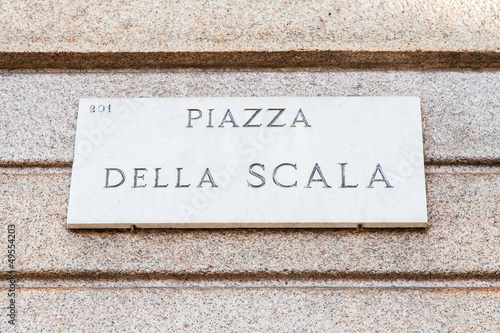 La Scala street sign