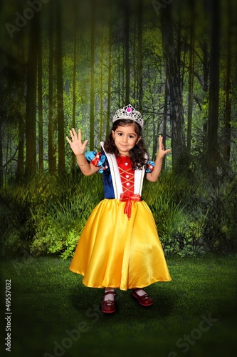 Canvas Print Snow white at the forest
