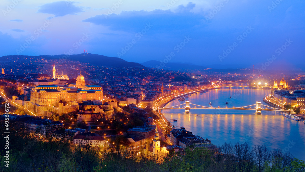 Buda Castle and Chain Bridge on Danube River, Budapest Buda Castle and Chain Bridge on Danube River, Budapest