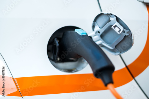 Charging an e-car photo