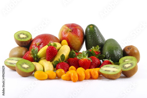 Frutta esotica con fragole