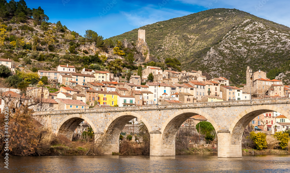 Pont de Roquebrun dans l'Hérault en Languedoc, France