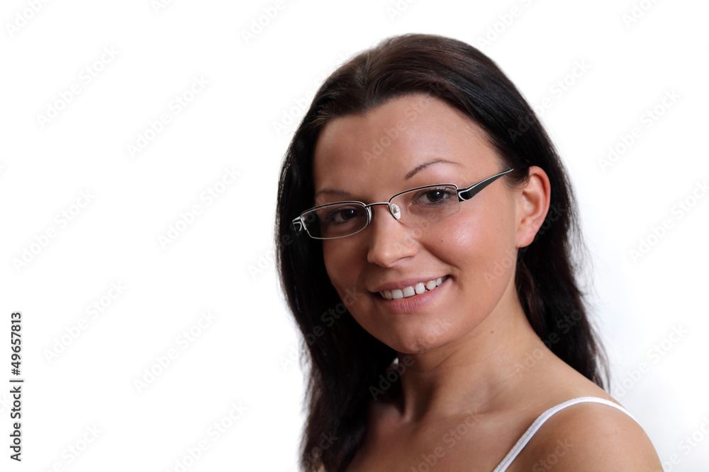 Portret dziewczyny z długimi czarnymi włosami. Portret dziewczyny z długimi czarnymi włosami.