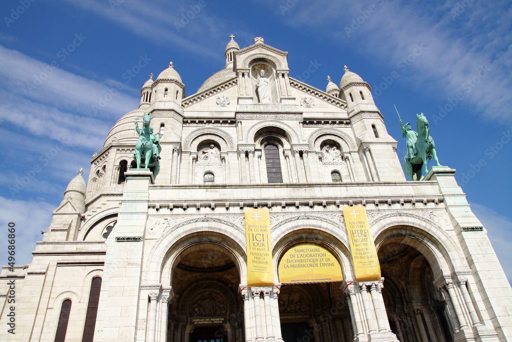 A basilica of Sacre-Ceur,is Paris, France