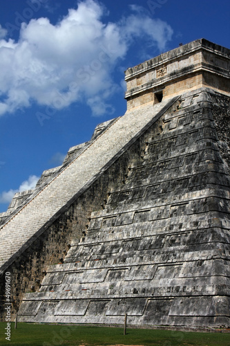 chichen itza pyramid