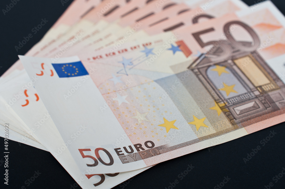 banconote da 50 euro in fila Stock Photo | Adobe Stock