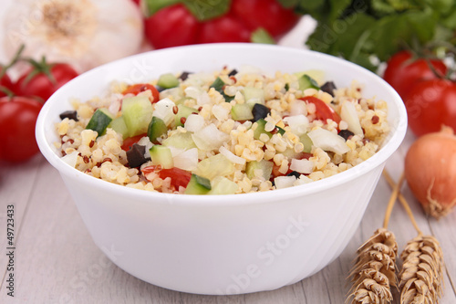 quinoa salad with cucumber and tomato