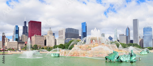 Photo Chicago skyline with Buckingham fountain