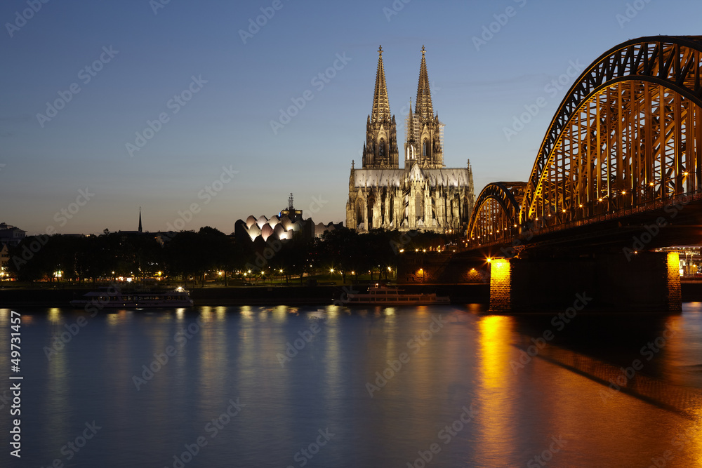 Fototapeta premium Köln - Kölner Dom am Abend