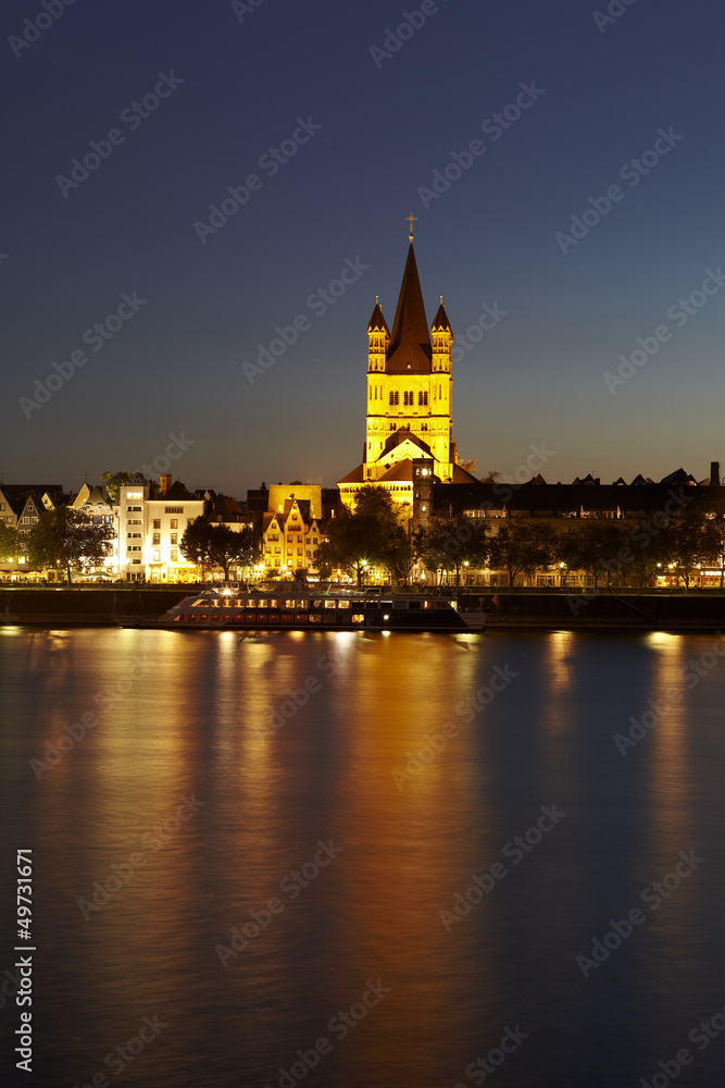 Köln - Groß St. Martin am Abend