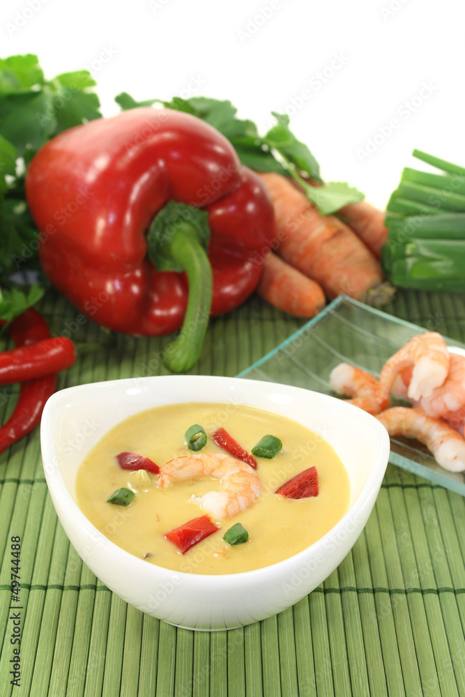 frische Currysuppe mit Garnelen frische Currysuppe mit Garnelen