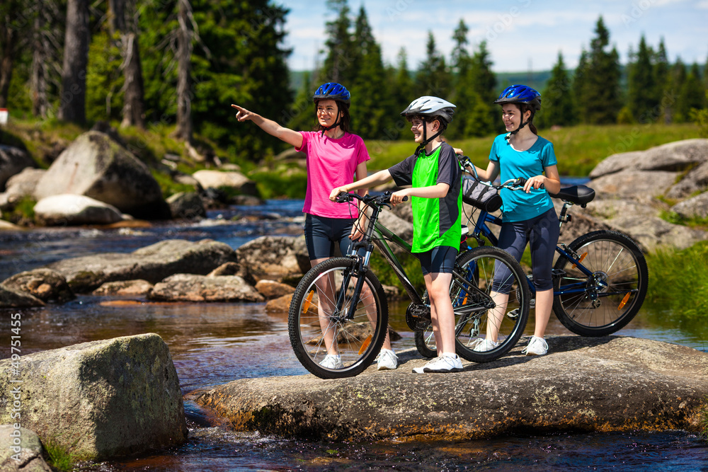 Fototapeta premium Active people biking