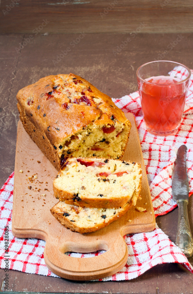 Plum and chocolate cake Plum and chocolate cake