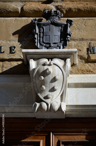 Stemma all'ingresso  delle Cappelle Medicee, Firenze