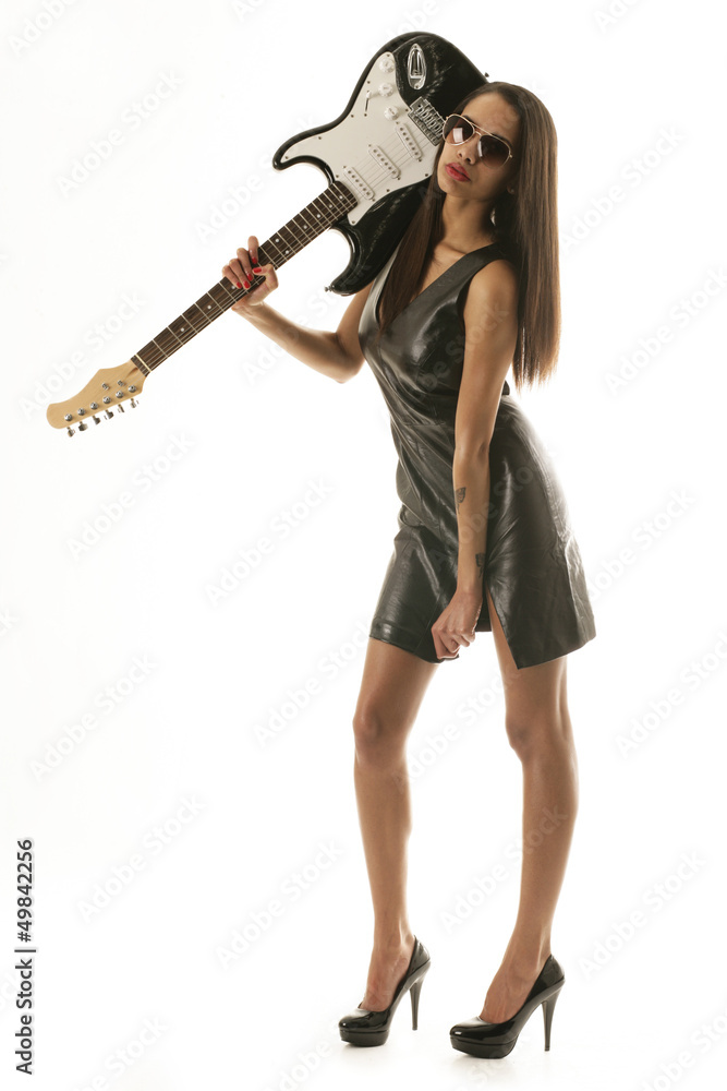 hübsches Model mit Gitarre