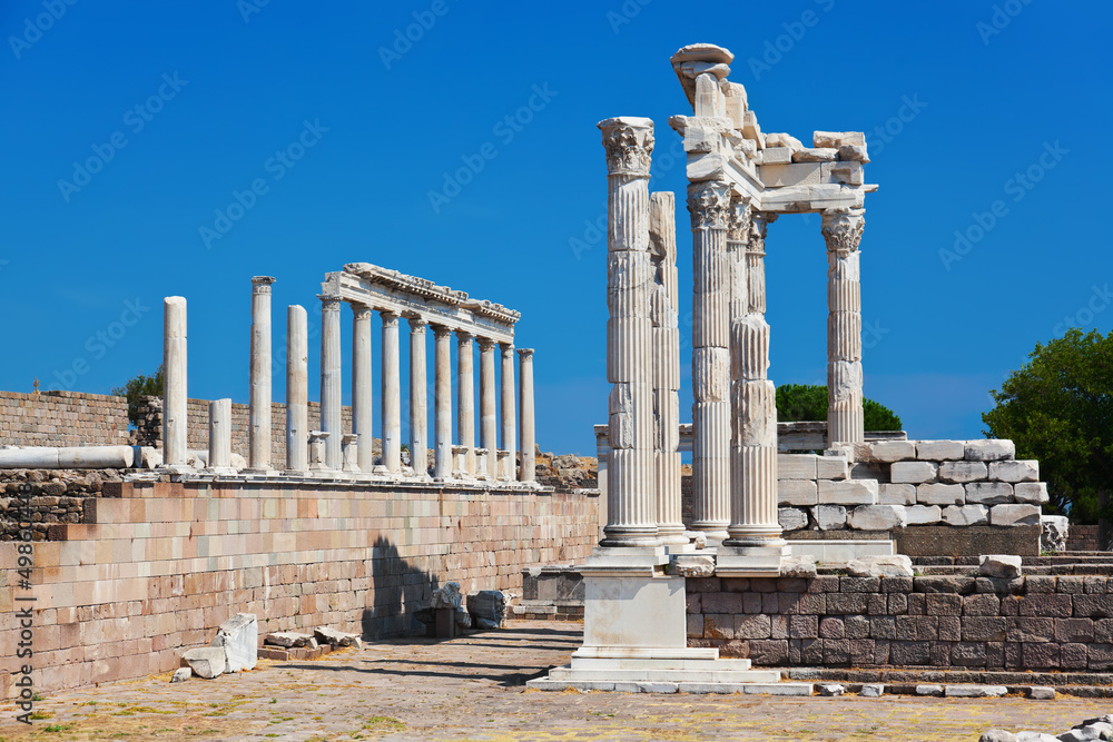 Fototapeta premium Temple of Trajan at Acropolis of Pergamon in Turkey