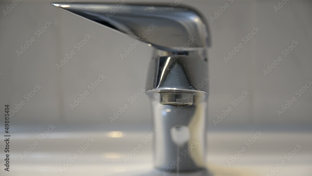 Tropfender Wasserhahn Tropfender Wasserhahn