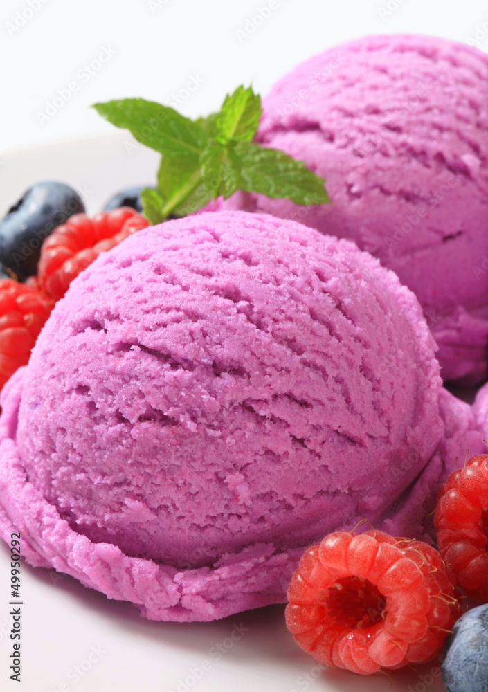 Berry fruit ice cream Berry fruit ice cream