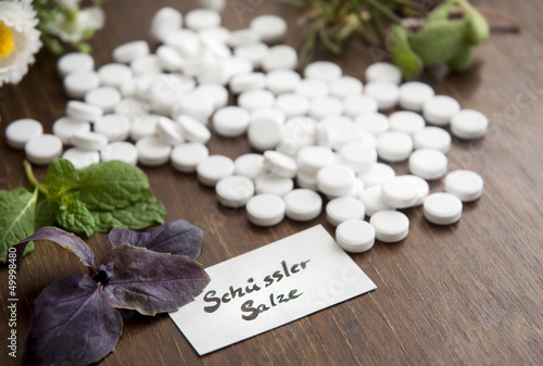 Schüssler Salze mit Kräutern