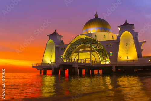 Fototapeta floating mosque