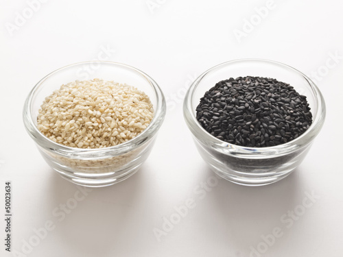 white and black sesame seeds