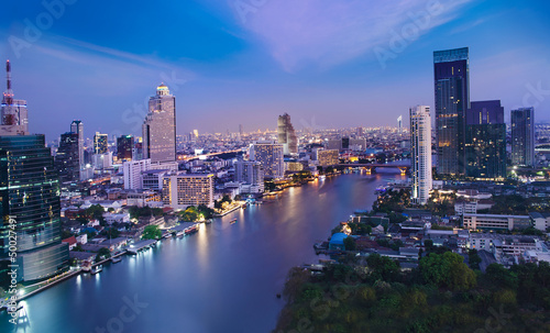 Fototapeta Naklejka Na Ścianę i Meble -  Night Urban City Skyline, Bangkok, Thailand