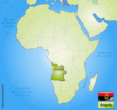 Übersichtskarte von Angola mit Landesflagge