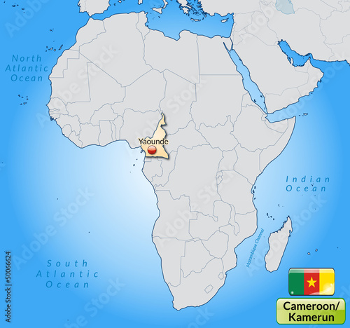 Übersichtskarte von Kamerun mit Landesflagge