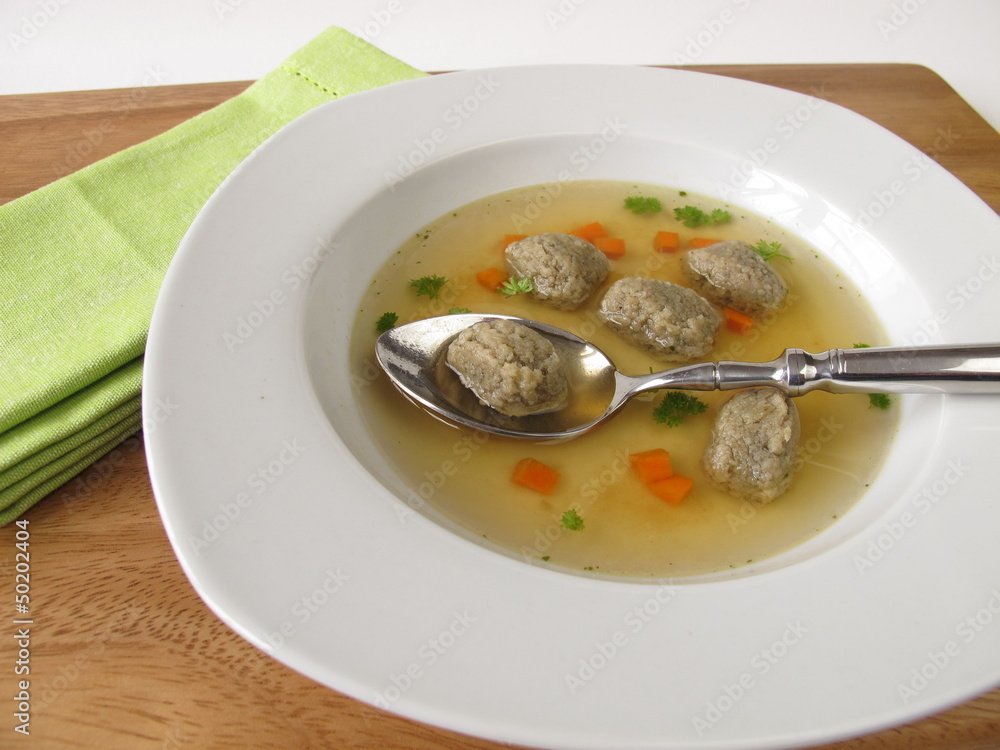 Suppe mit Leberknödeln Stock-Foto | Adobe Stock