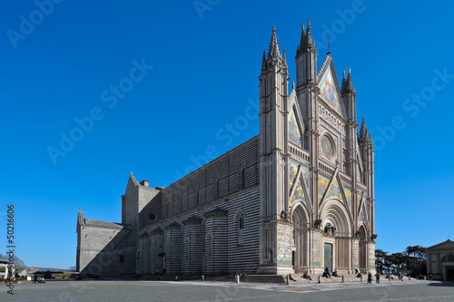 Duomo di Orvieto in Italia lato sinistro