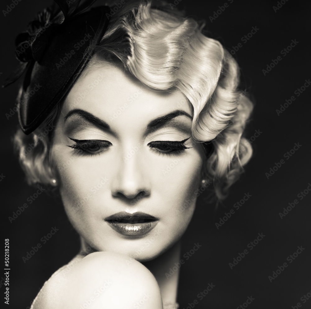Monochrome picture of elegant blond retro woman  - obrazy, fototapety, plakaty 