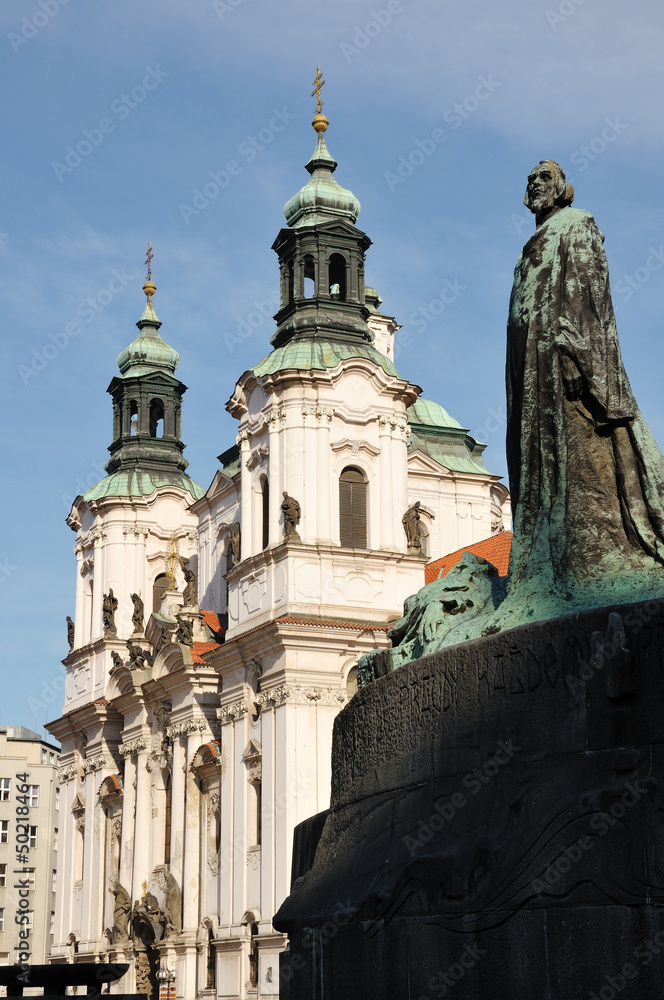 Travel in Prague, Old Town Square, Jan Hus monument