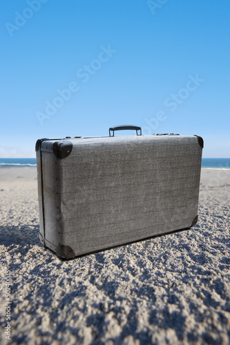 Koffer am Strand