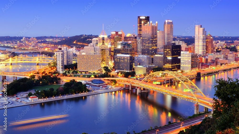 Obraz premium Pittsburgh, Pensylwania Skyline