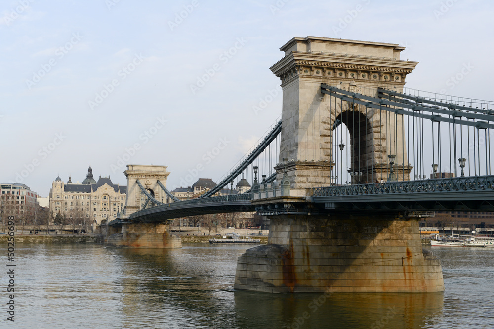 Obraz premium Pont des Chaînes à Budapest
