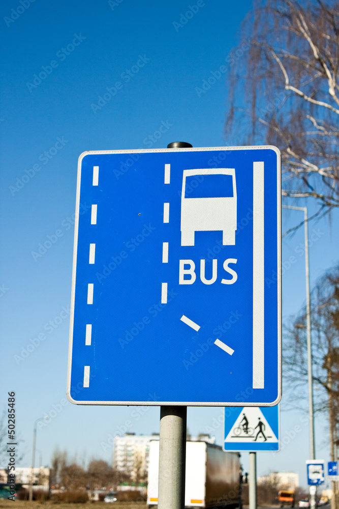 Znak drogowu - Buspas Stock Photo | Adobe Stock