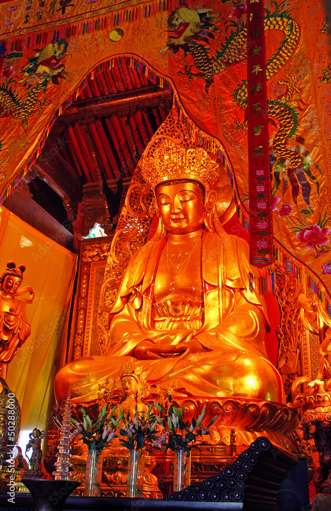 Fototapeta premium PutuoShan Buddhist sanctuary island Puji temple Buddha