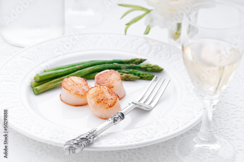 Scallops with asparagus, serving for dinner